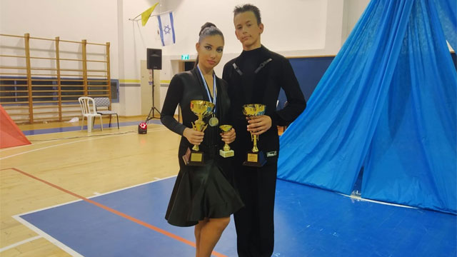 Рэвиталь Покушевски и Виктор Насадюк танцоры академии