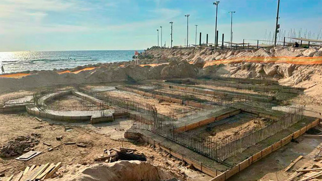 Строительство пляжа серферов в Ашкелоне