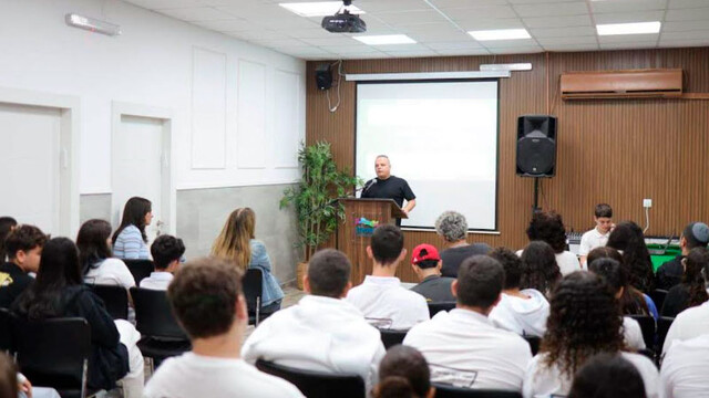 Молодёжь сделала борьбу с травлей главной темой на следующий год