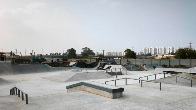 Работы по строительству нового комплекса Скейт-парка идут полным ходом