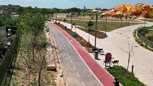 Завершена установка «Тропы добрых дел» в Экопарке Ашкелона