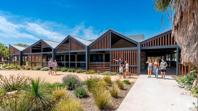 Торгово-развлекательный комплекс в самом сердце парка Ир ха-Яин